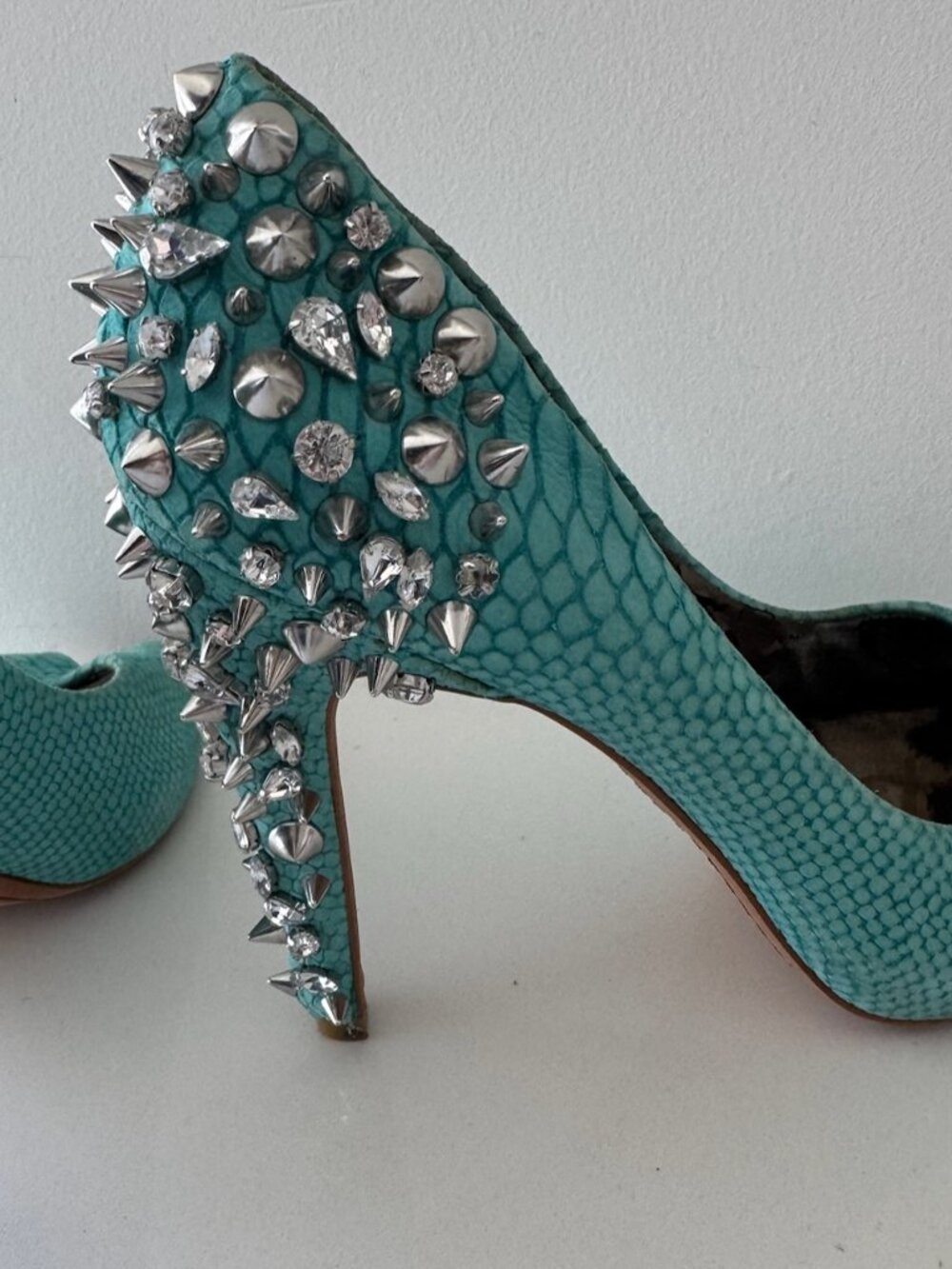 Sam Edelman Lorissa Pump turquoise/aqua snakeskin print Crystals/Stud Heel Sz 10